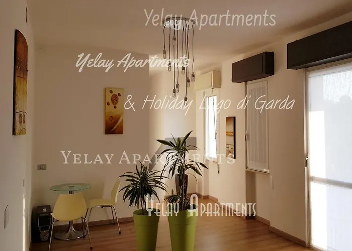 Yelay & Holiday Lago Di Garda Apartment *