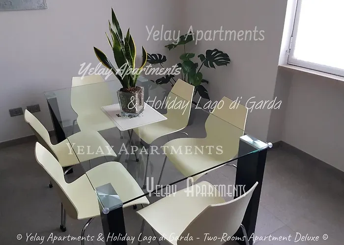 Yelay & Holiday Lago Di Garda Apartment *